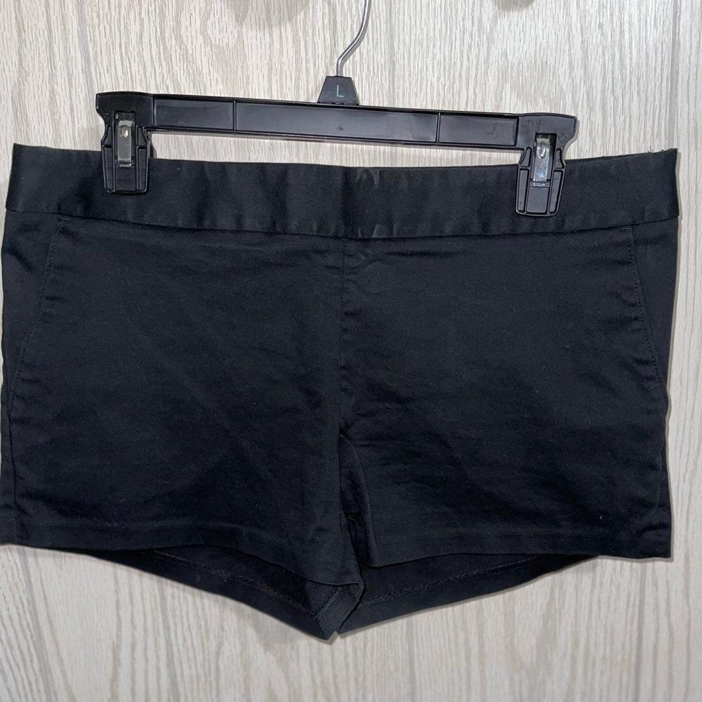 Woman’s Express Short’s (10)